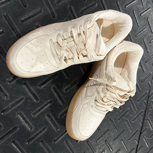 ALO Recovery Mode Limited Edition Clay Unisex Shoes - Picture 11 of 14